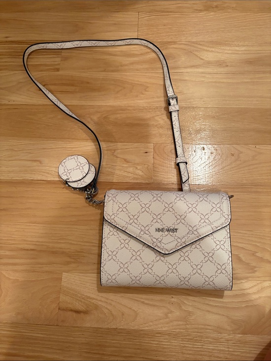 Nine West Handbags - Nine West Cream Patterned Crossbody